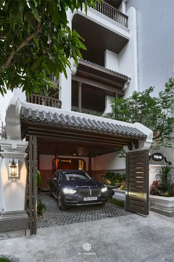 Cửa thép 4 cánh vân gỗ đẹp