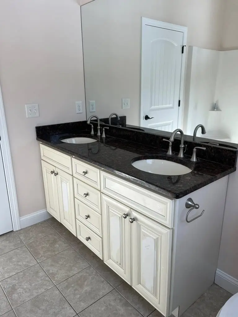 bàn lavabo đá kim sa đen