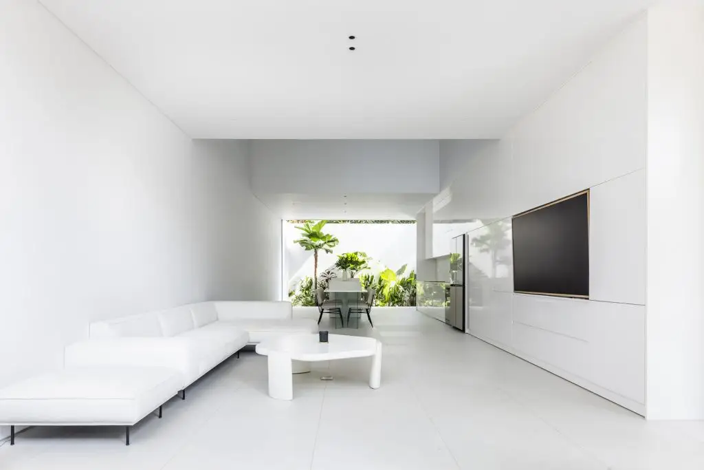 F10 House