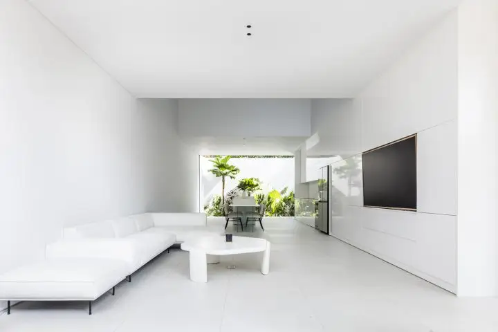 F10 House