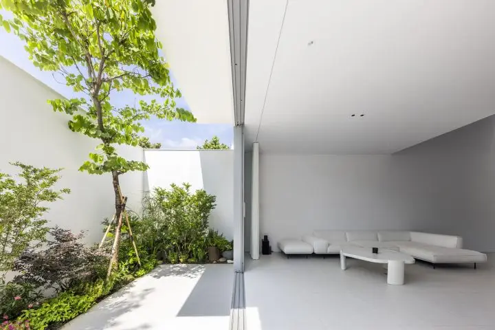 F10 House