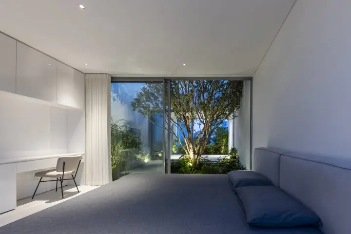 F10 House