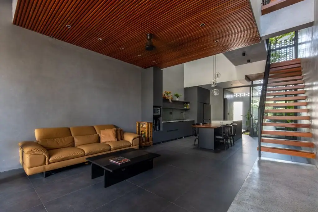 HY House